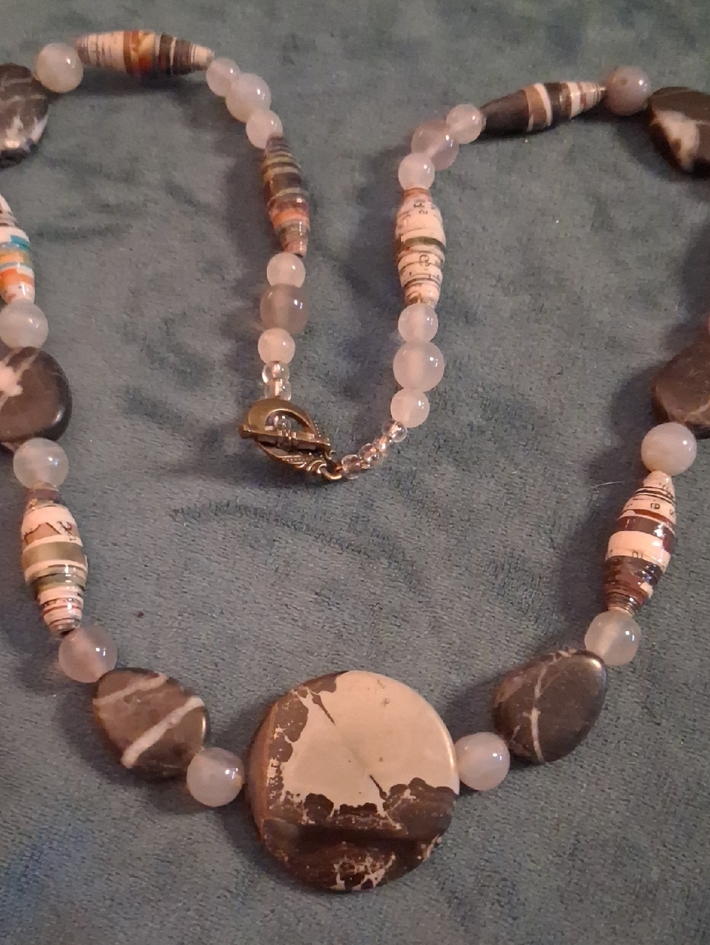Polished  Brown and Cream Stone Beaded Necklace 18 In Long Toggle Clasp